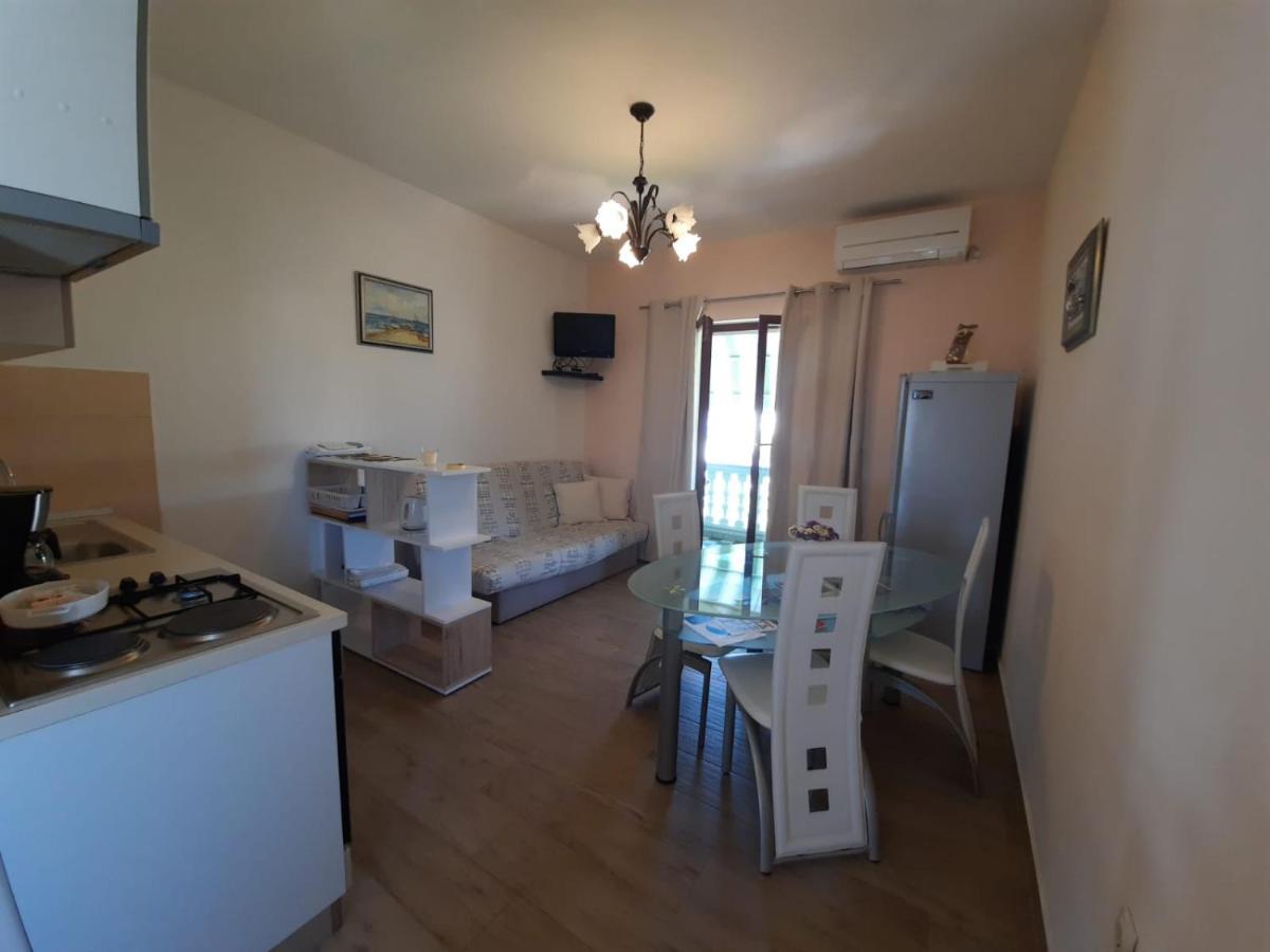 Apartman Barbir Sukošan Exteriér fotografie